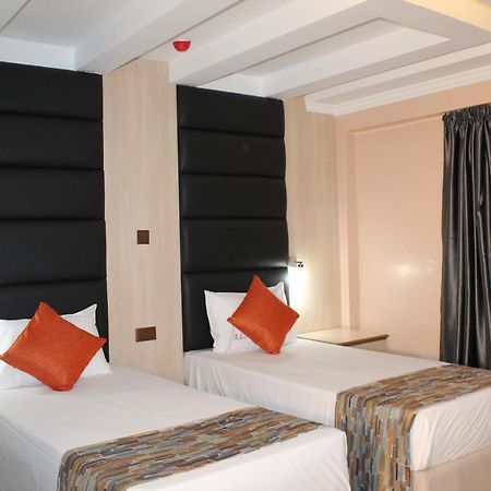 Airport Landing Hotel Найроби Экстерьер фото