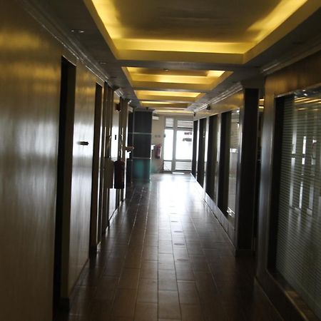 Airport Landing Hotel Найроби Экстерьер фото