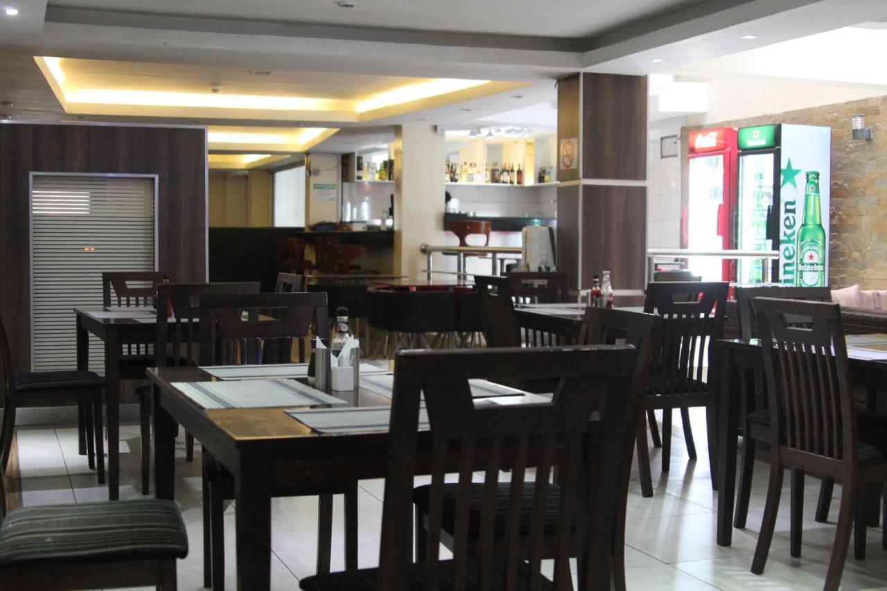 Airport Landing Hotel Найроби Экстерьер фото