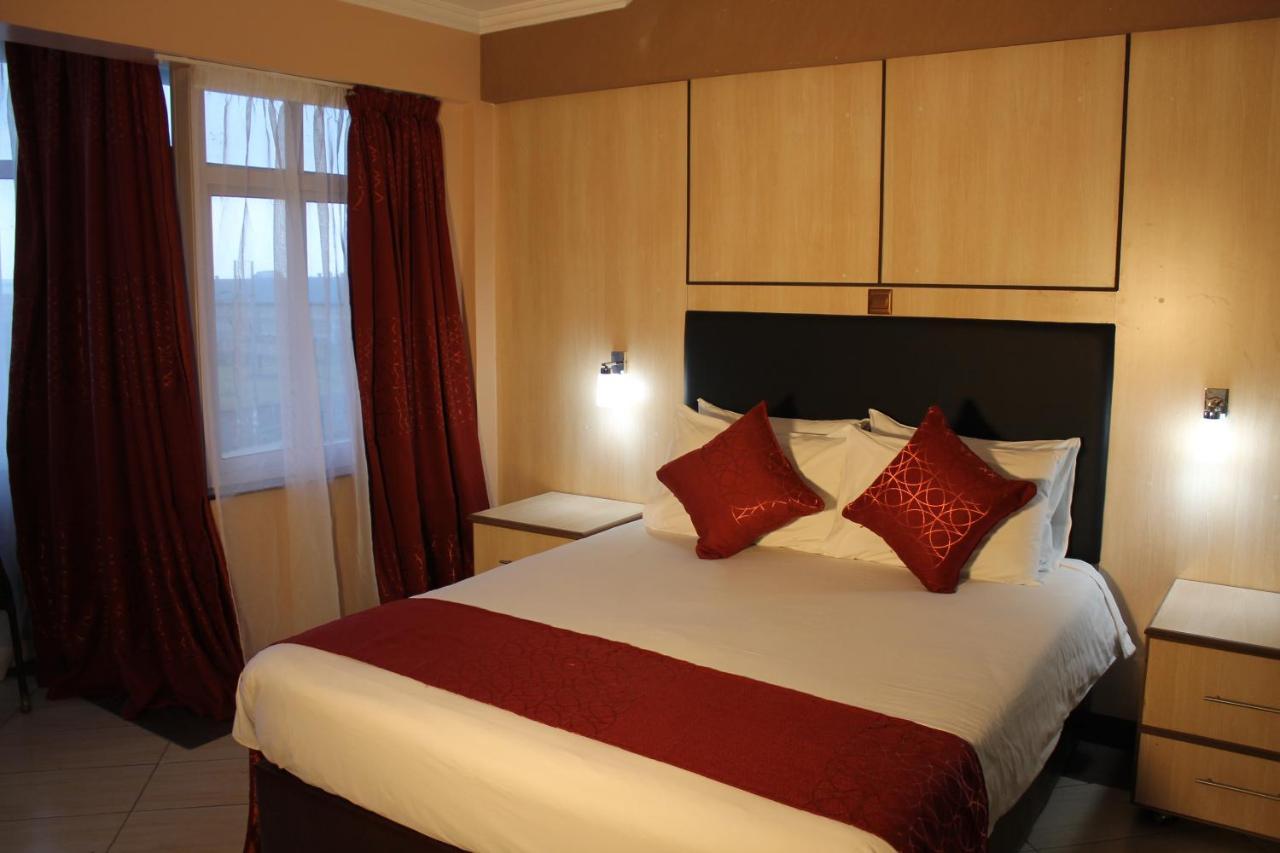 Airport Landing Hotel Найроби Экстерьер фото