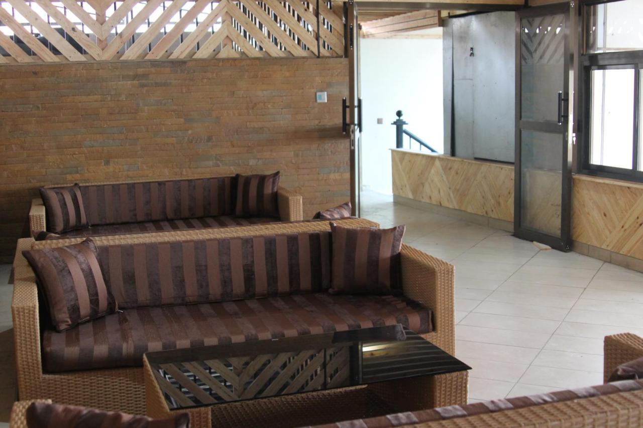 Airport Landing Hotel Найроби Экстерьер фото