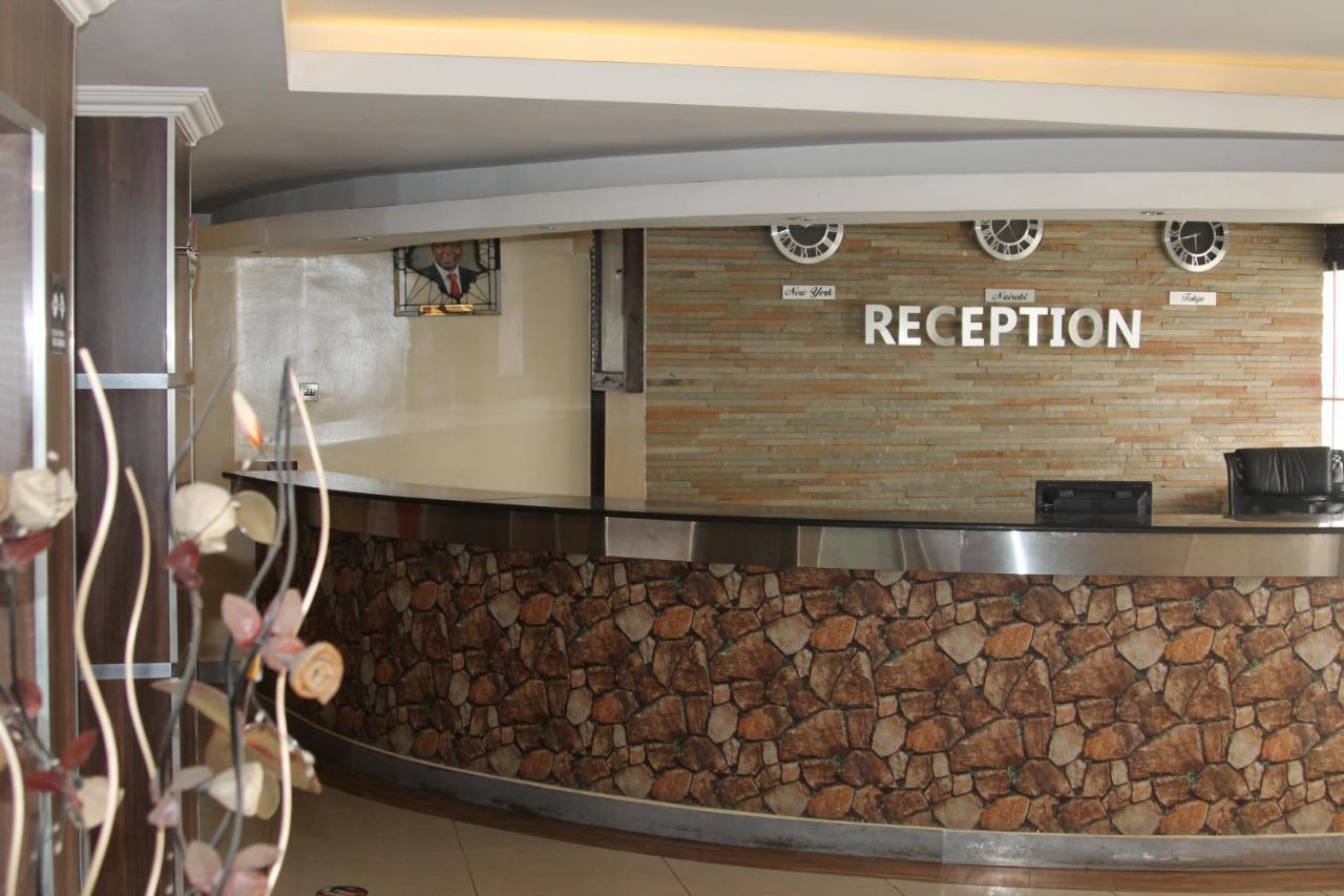 Airport Landing Hotel Найроби Экстерьер фото