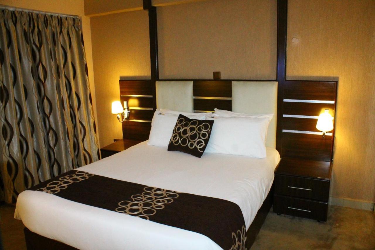 Airport Landing Hotel Найроби Экстерьер фото