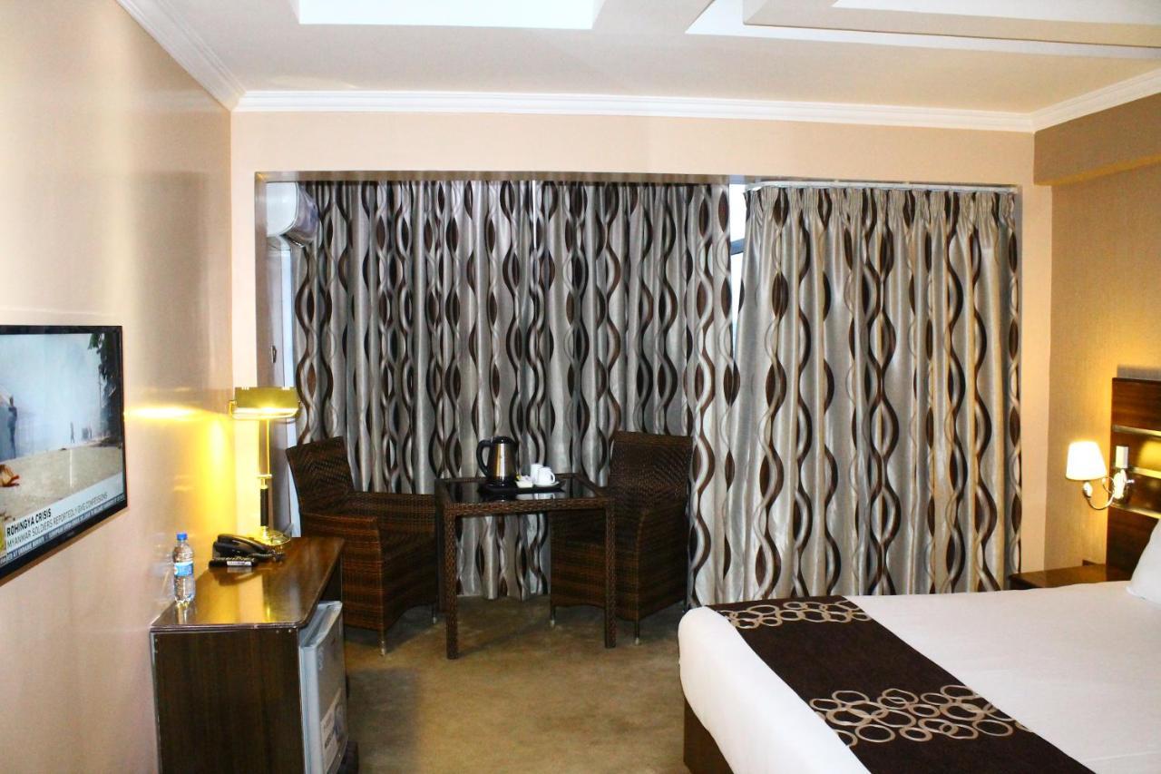 Airport Landing Hotel Найроби Экстерьер фото