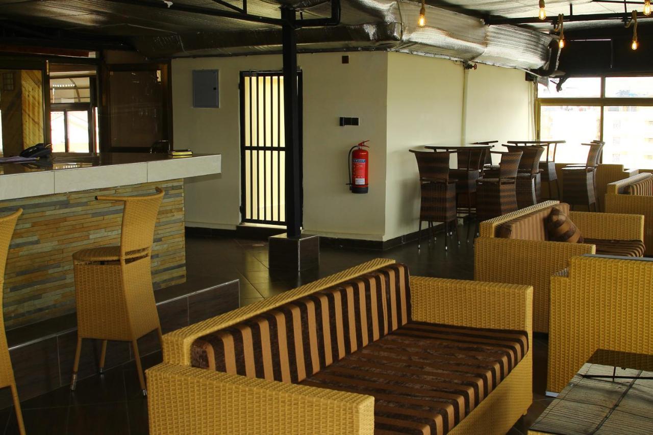Airport Landing Hotel Найроби Экстерьер фото