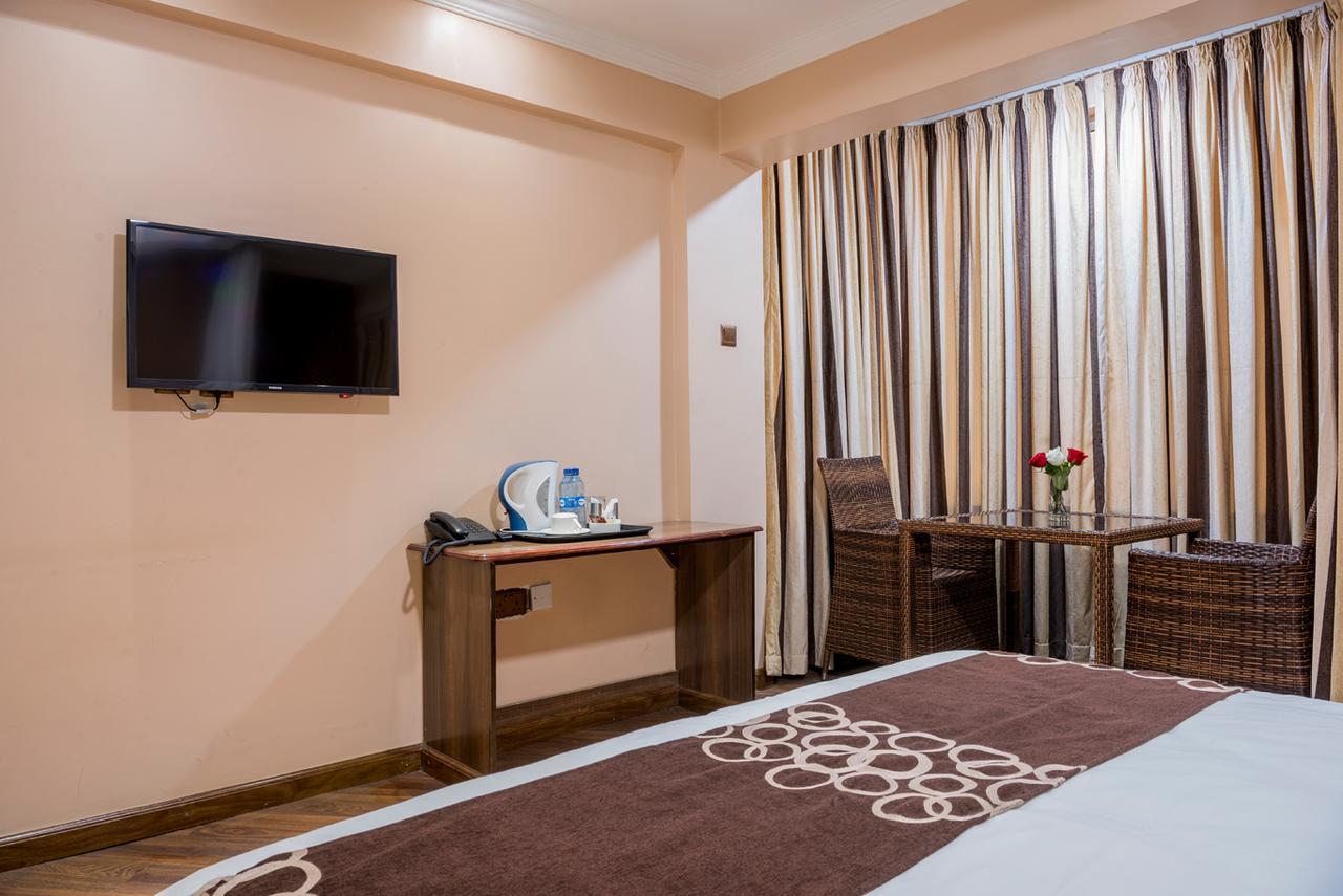 Airport Landing Hotel Найроби Экстерьер фото