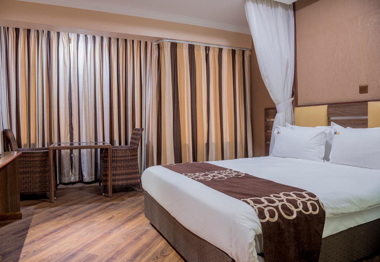 Airport Landing Hotel Найроби Экстерьер фото