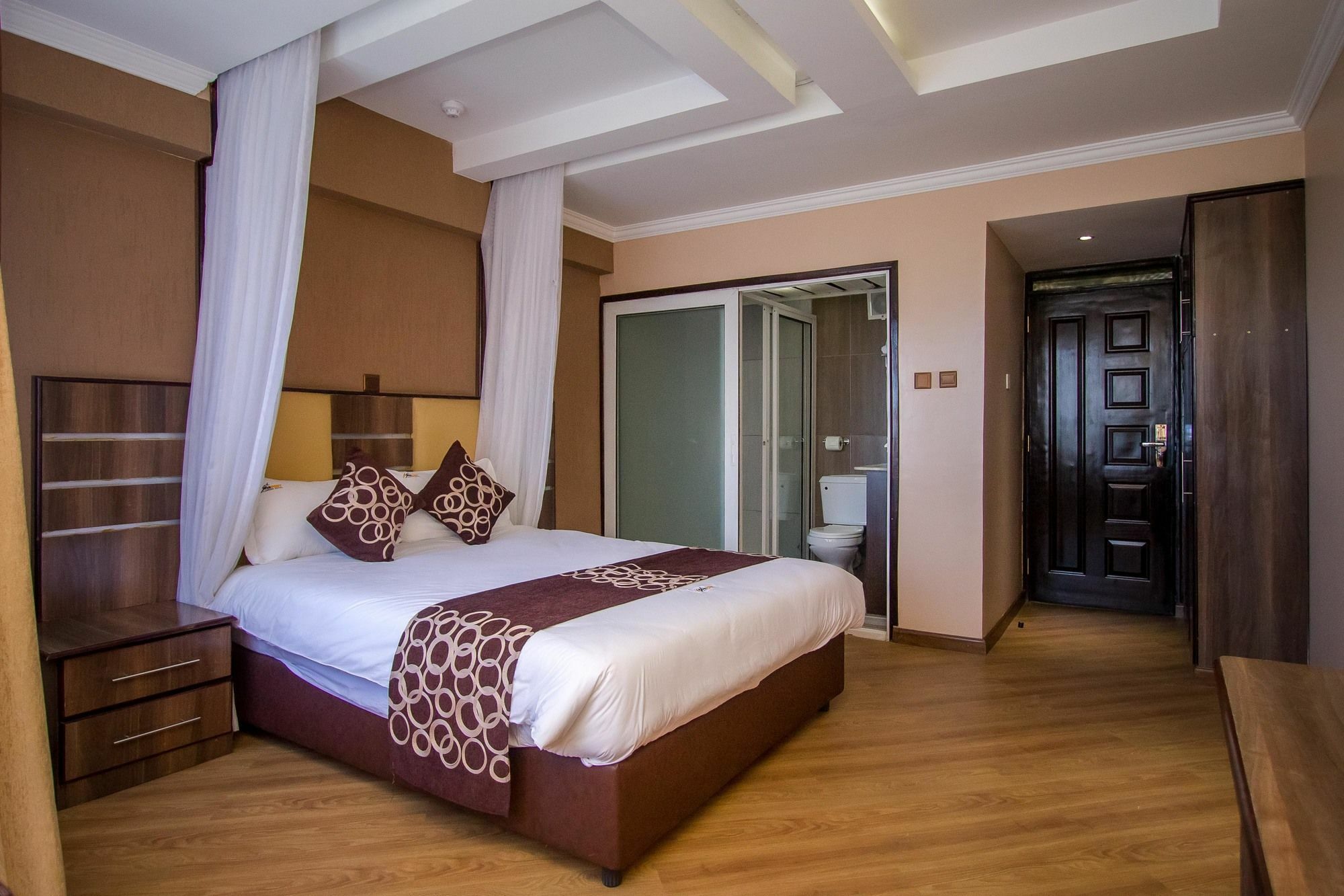 Airport Landing Hotel Найроби Экстерьер фото