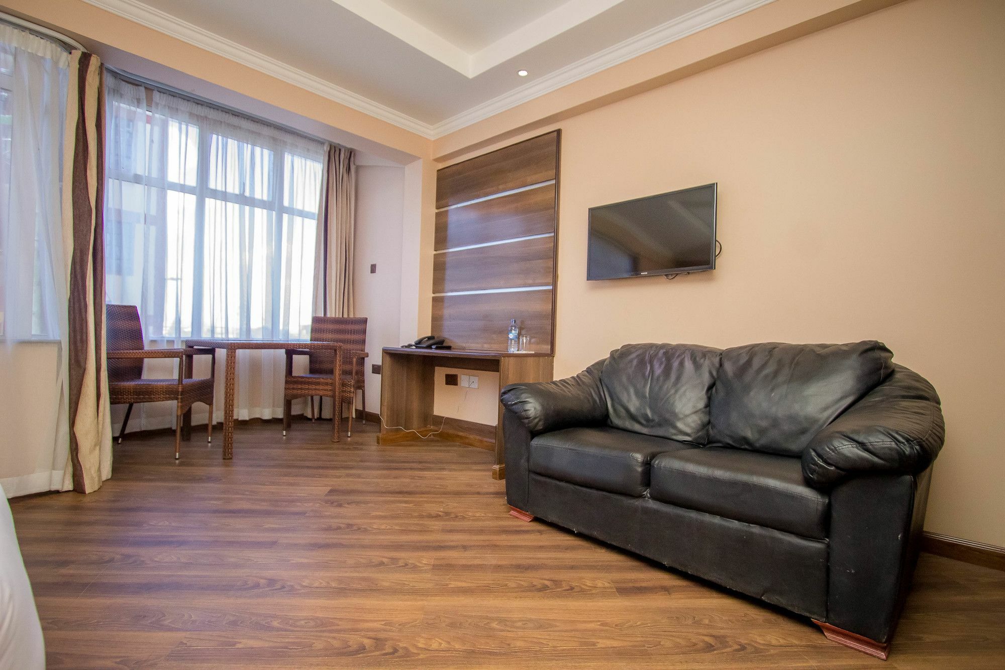 Airport Landing Hotel Найроби Экстерьер фото